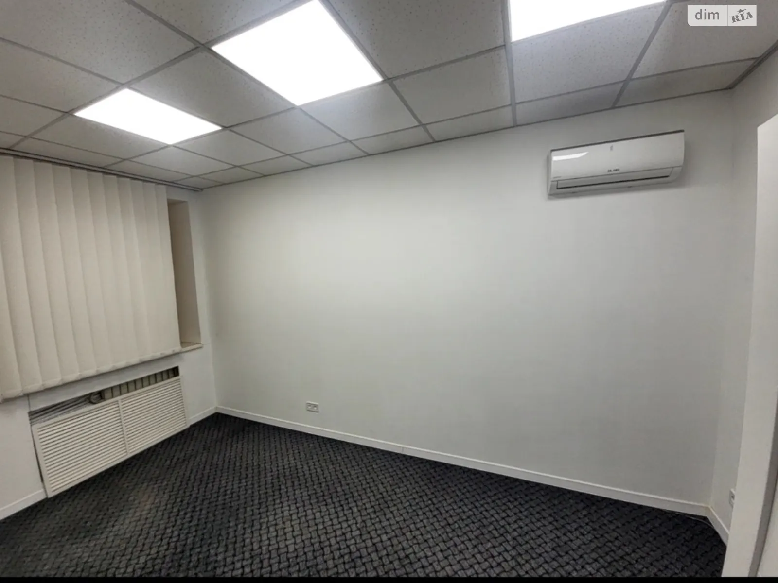 Сдается в аренду офис 15 кв. м в бизнес-центре, цена: 2550 грн - фото 1