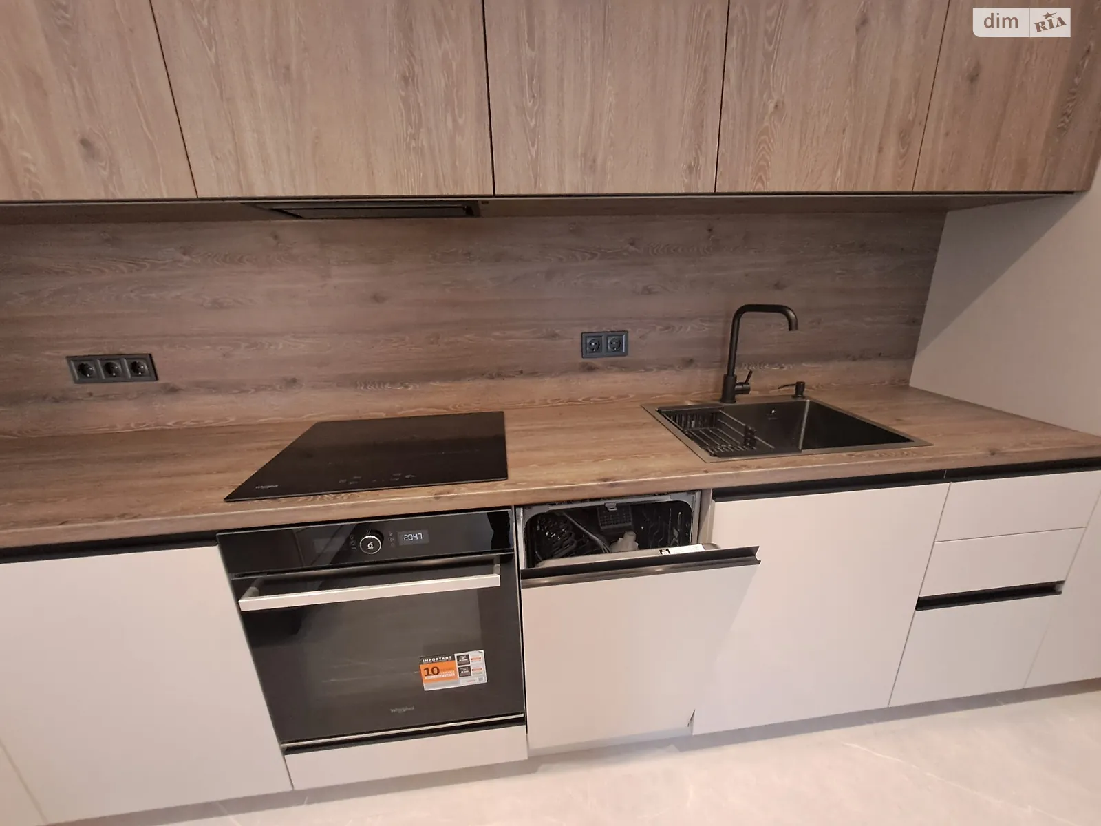 Продається 1-кімнатна квартира 42 кв. м у Ужгороді, вул. Миколи Бобяка, 1Б - фото 1