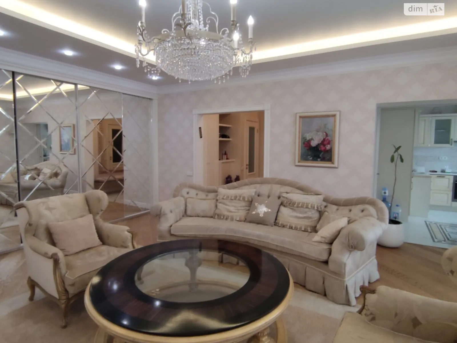 Сдается в аренду 3-комнатная квартира 156.7 кв. м в Киеве, ул. Коновальца Евгения, 44А - фото 1