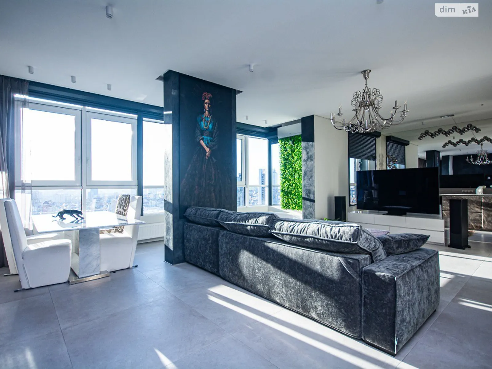 Продается 3-комнатная квартира 106.6 кв. м в Киеве, бул. Леси Украинки, 7В - фото 1