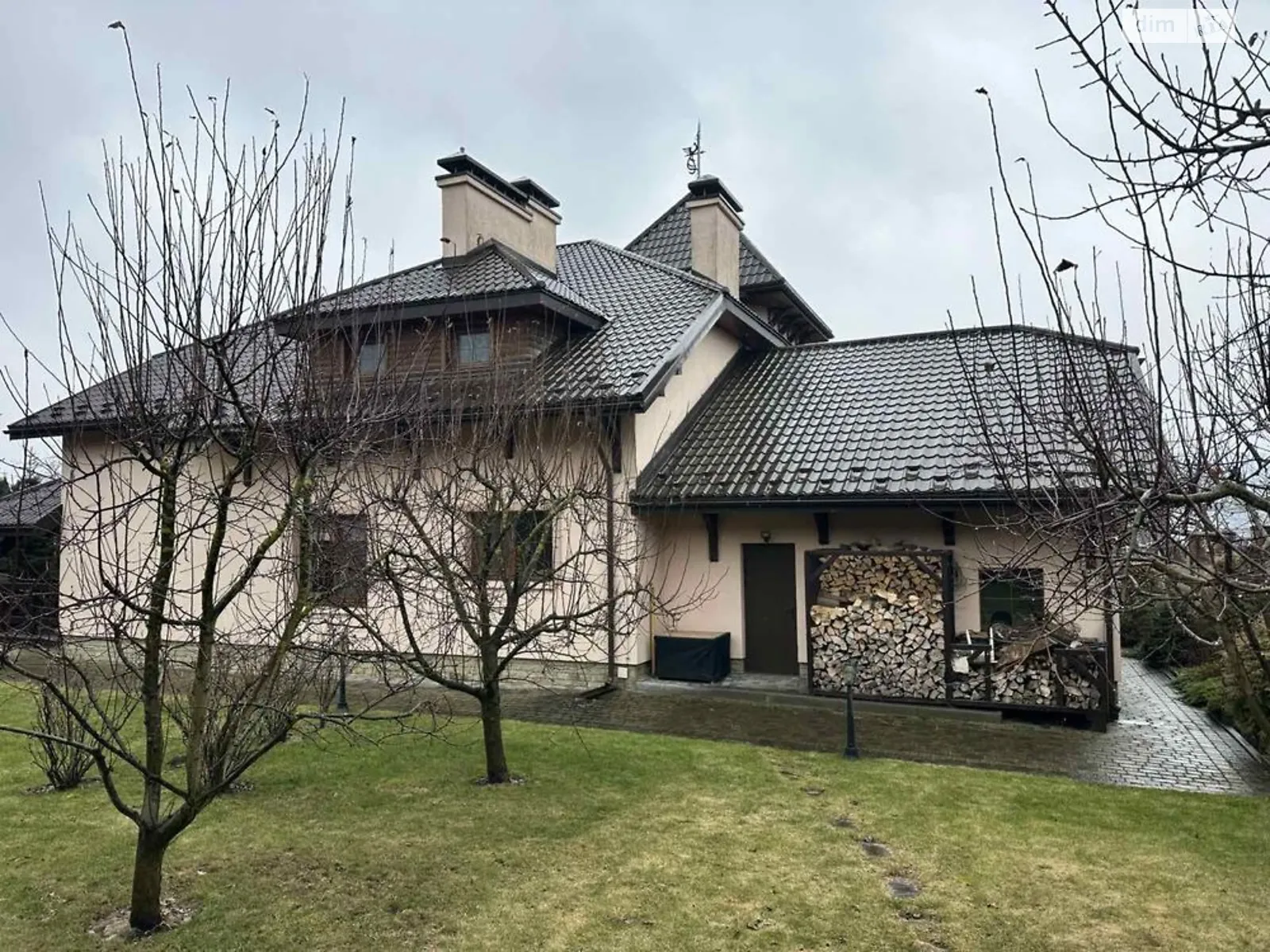 Продается дом на 2 этажа 295.9 кв. м с гаражом, цена: 280000 $ - фото 1