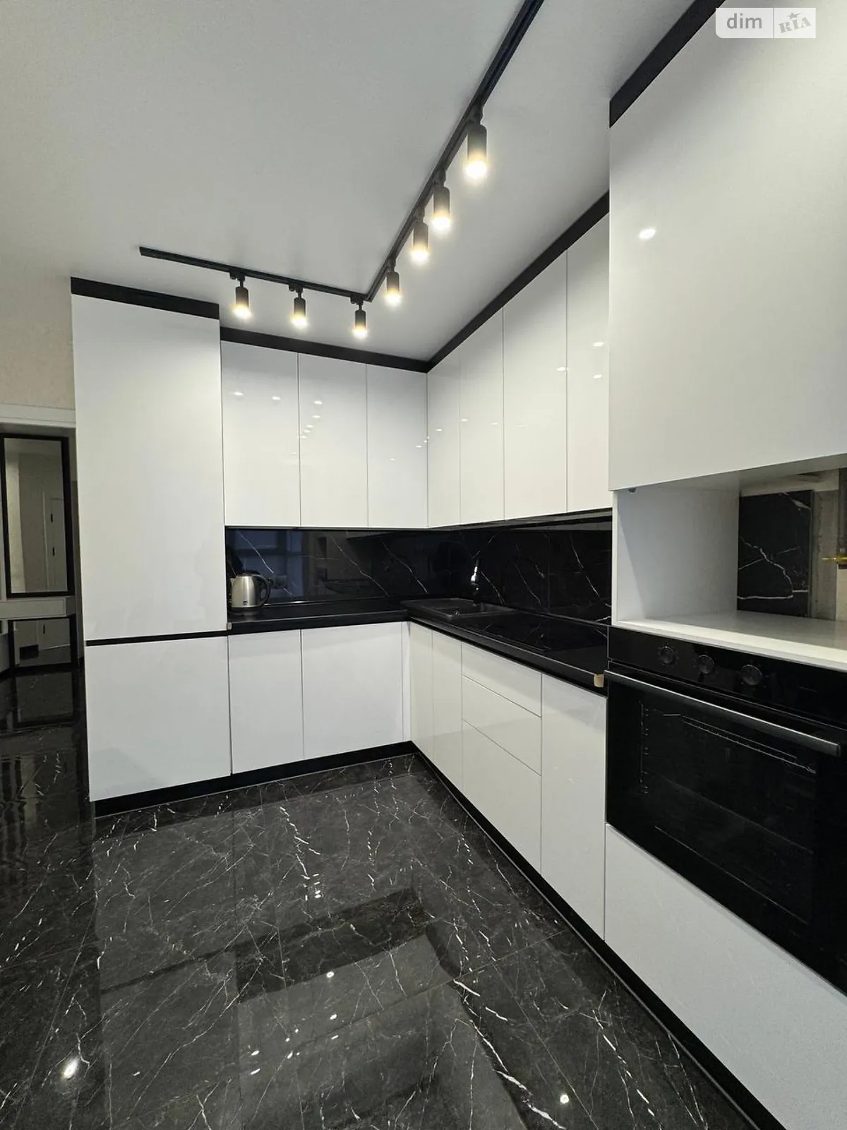 Продается 2-комнатная квартира 67 кв. м в Хмельницком, Винницкое шоссе, 1/3А - фото 1