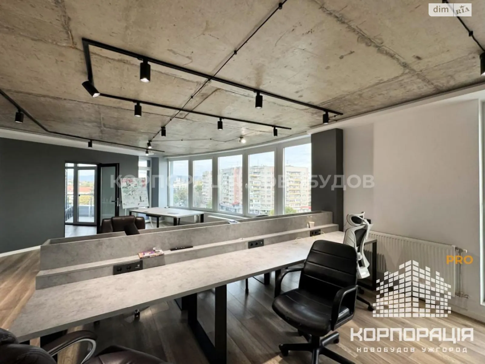 Продается офис 130.7 кв. м в бизнес-центре, цена: 196050 $ - фото 1