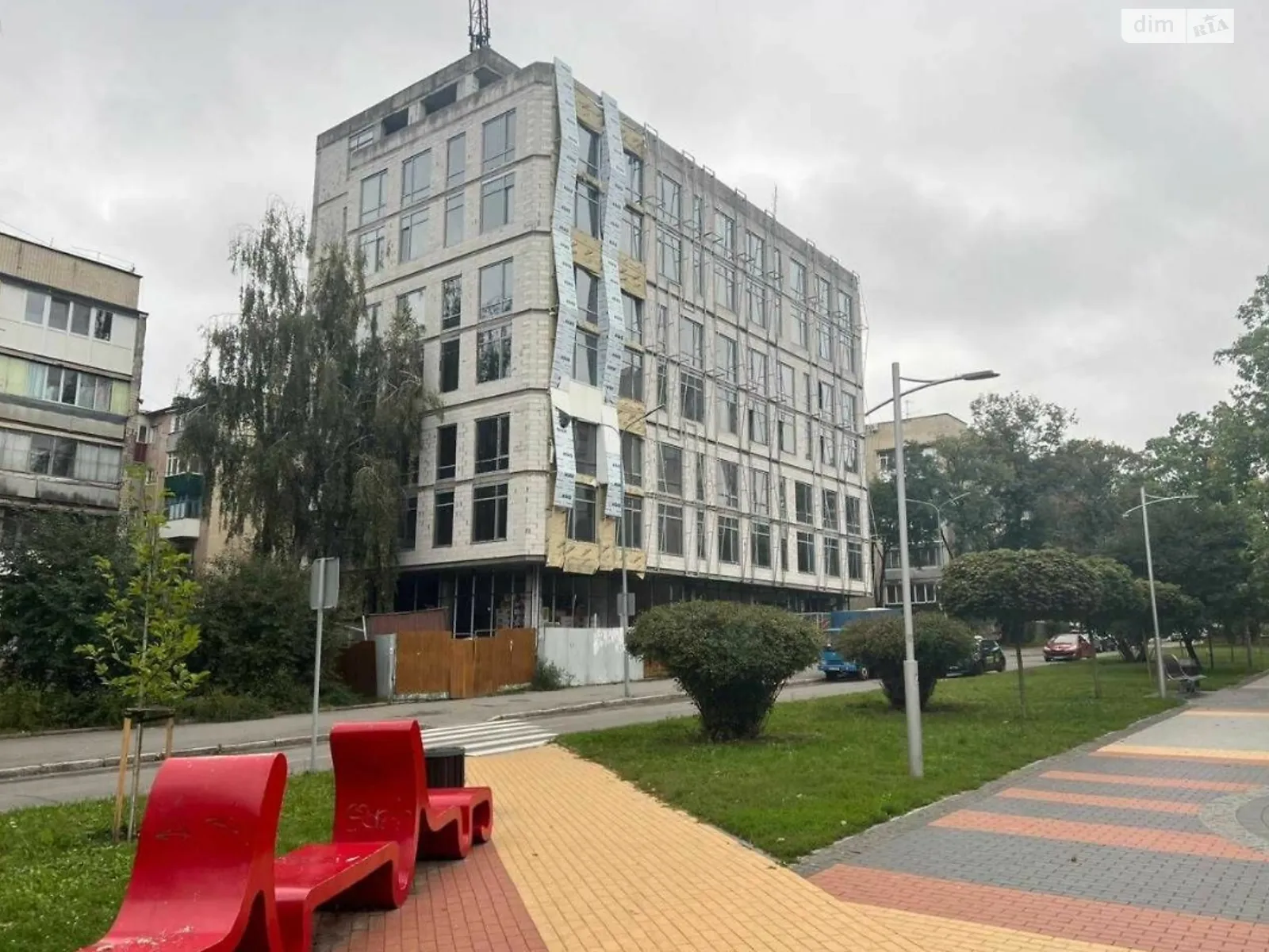 Продается 1-комнатная квартира 47.5 кв. м в Виннице, просп. Космонавтов - фото 1