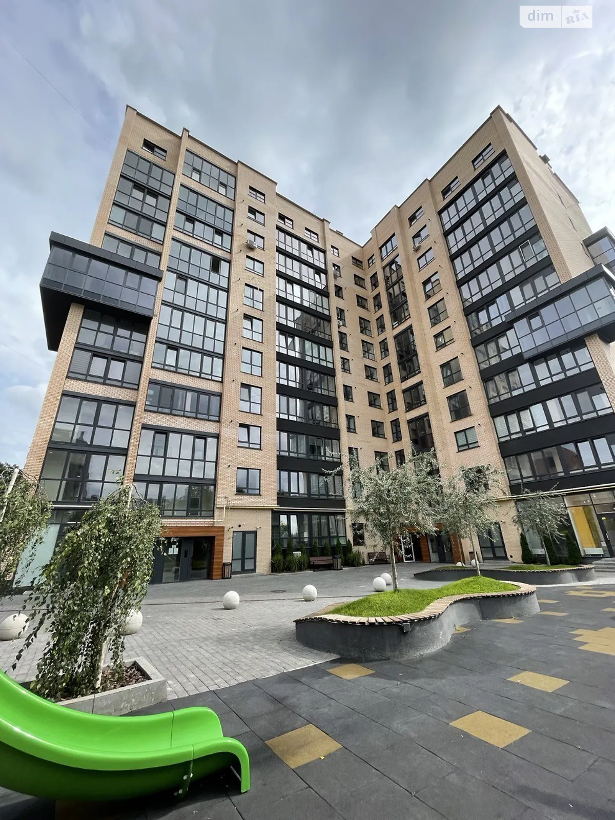 Продается 2-комнатная квартира 73 кв. м в Хмельницком, ул. Степана Бандеры, 15 - фото 1