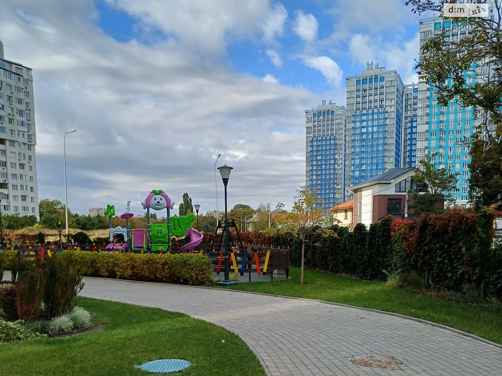 Продается 2-комнатная квартира 70 кв. м в Одессе, вул. Жаботинского - фото 1