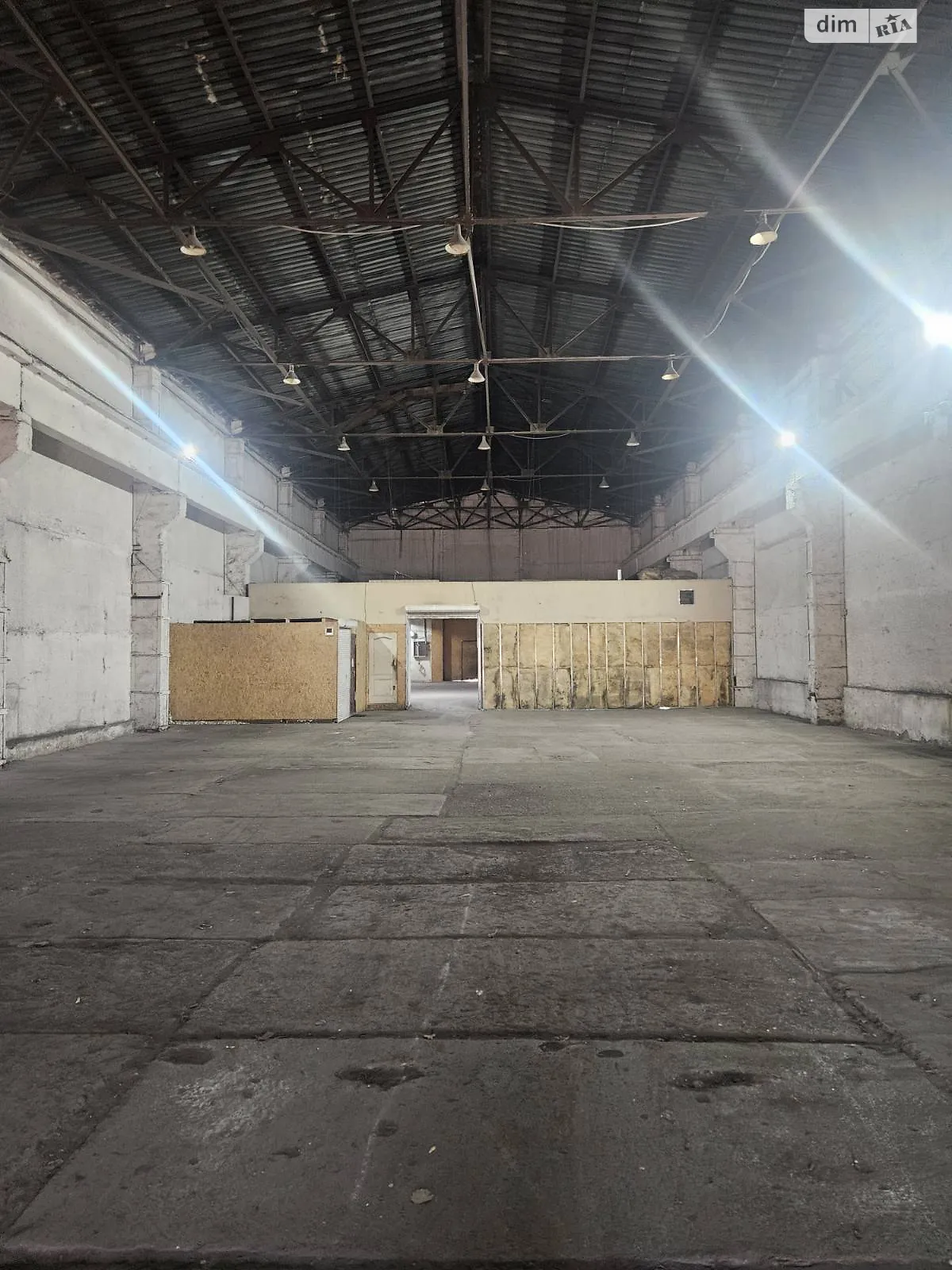 Сдается в аренду помещения свободного назначения 740 кв. м в 1-этажном здании, цена: 96200 грн - фото 1