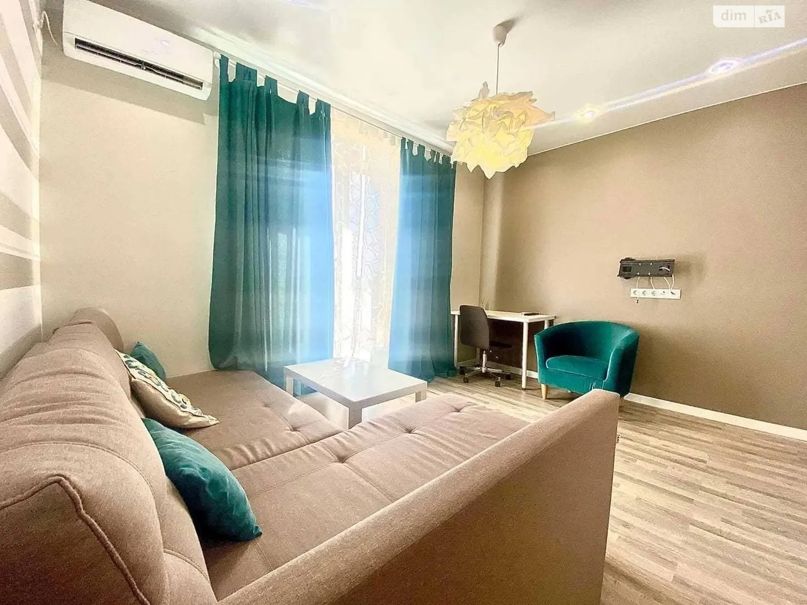 Сдается в аренду 1-комнатная квартира 38 кв. м в Днепре, ул. Левка Лукьяненко, 24 - фото 1