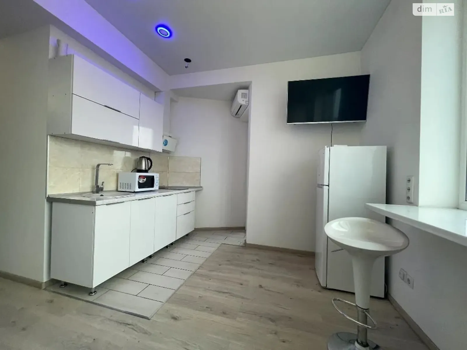 Сдается в аренду 2-комнатная квартира 55 кв. м в Днепре, ул. Исполкомовская, 24Б - фото 1