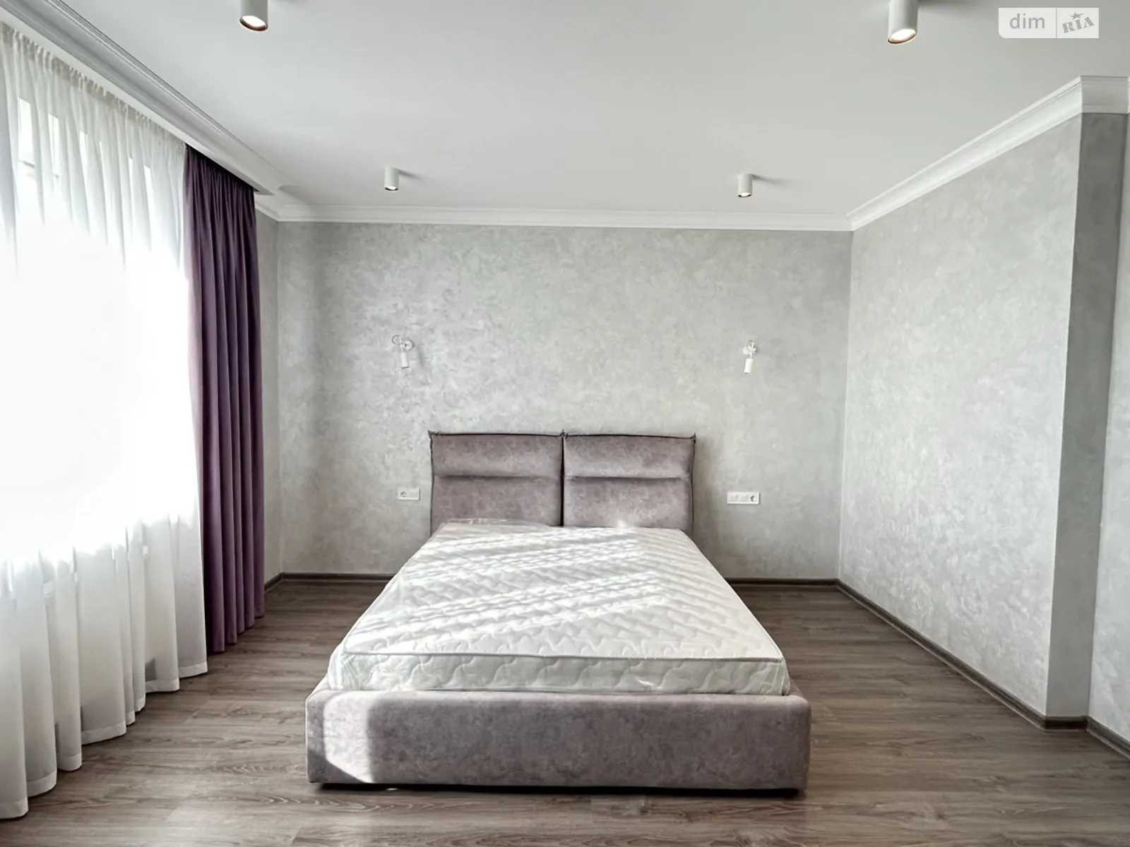 Продається 1-кімнатна квартира 65.5 кв. м у Хмельницькому, вул. Панаса Мирного - фото 1