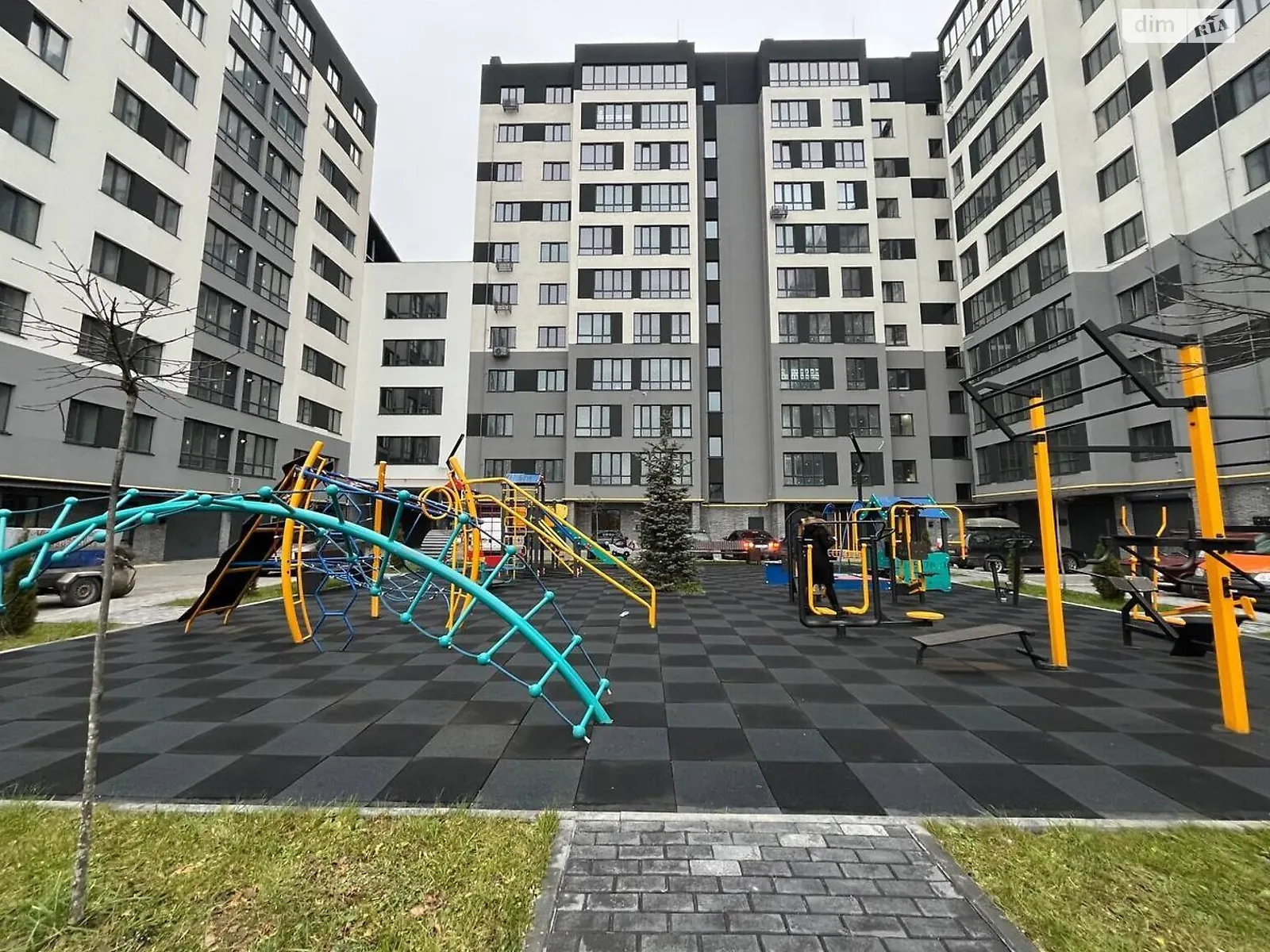 Продается 5-комнатная квартира 154.6 кв. м в Хмельницком, ул. Озерная, 14/1 - фото 1