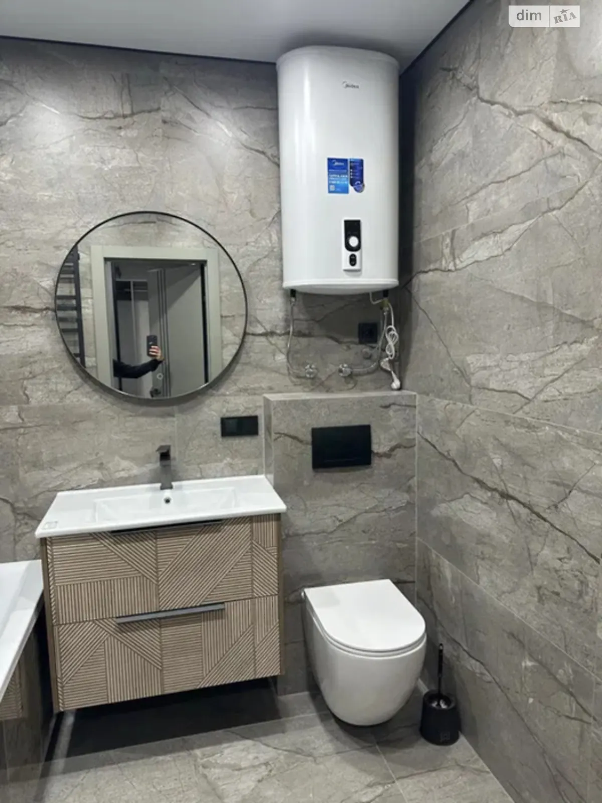 Продається 1-кімнатна квартира 37 кв. м у Броварах, вул. Металургів, 35 - фото 1