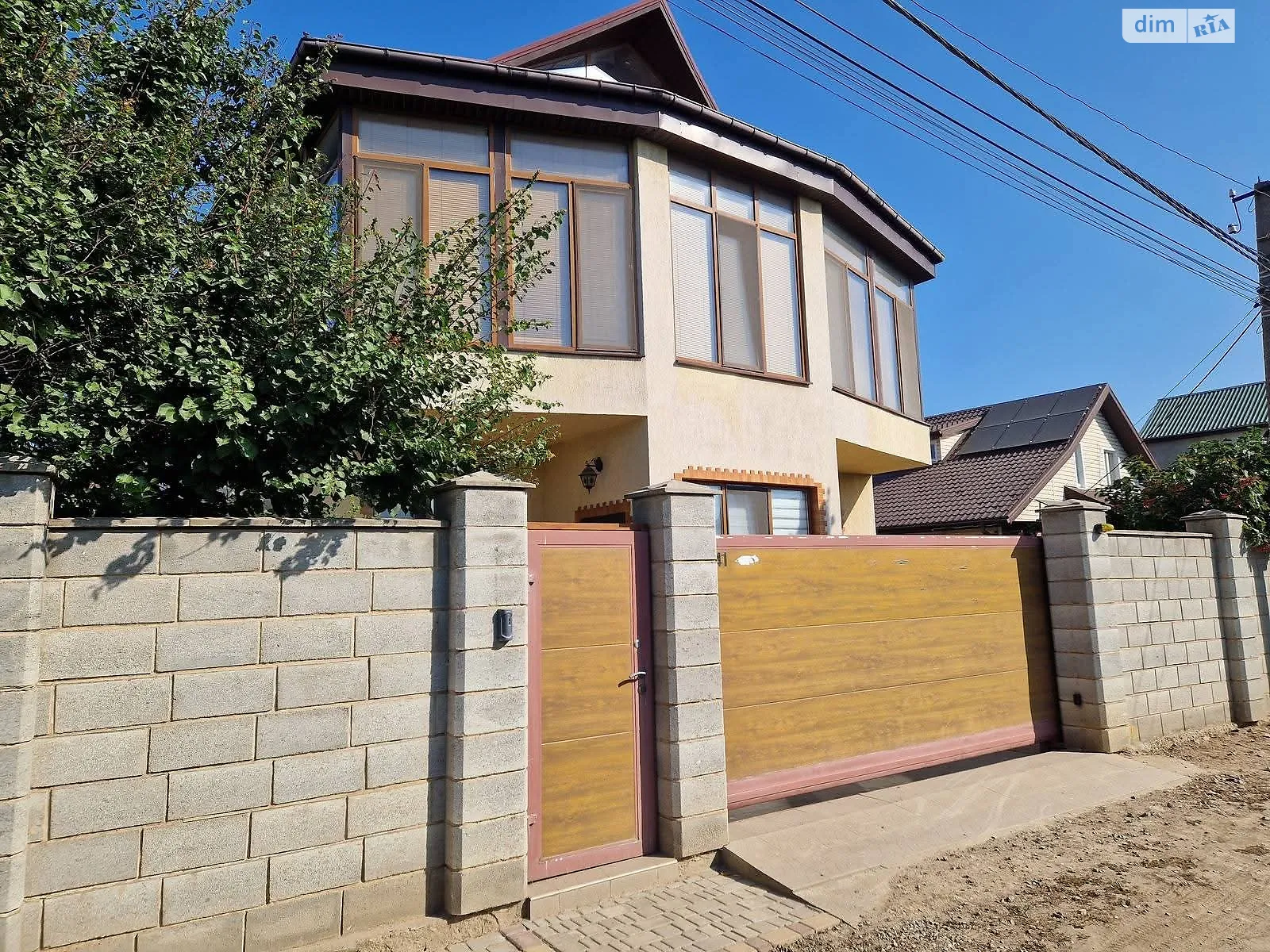 Продается дом на 2 этажа 213.3 кв. м с бассейном, цена: 190000 $ - фото 1