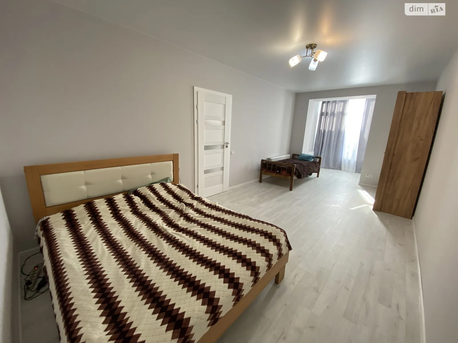 Продается 1-комнатная квартира 46.8 кв. м в Ивано-Франковске, ул. Волошина Августина, 2А - фото 1