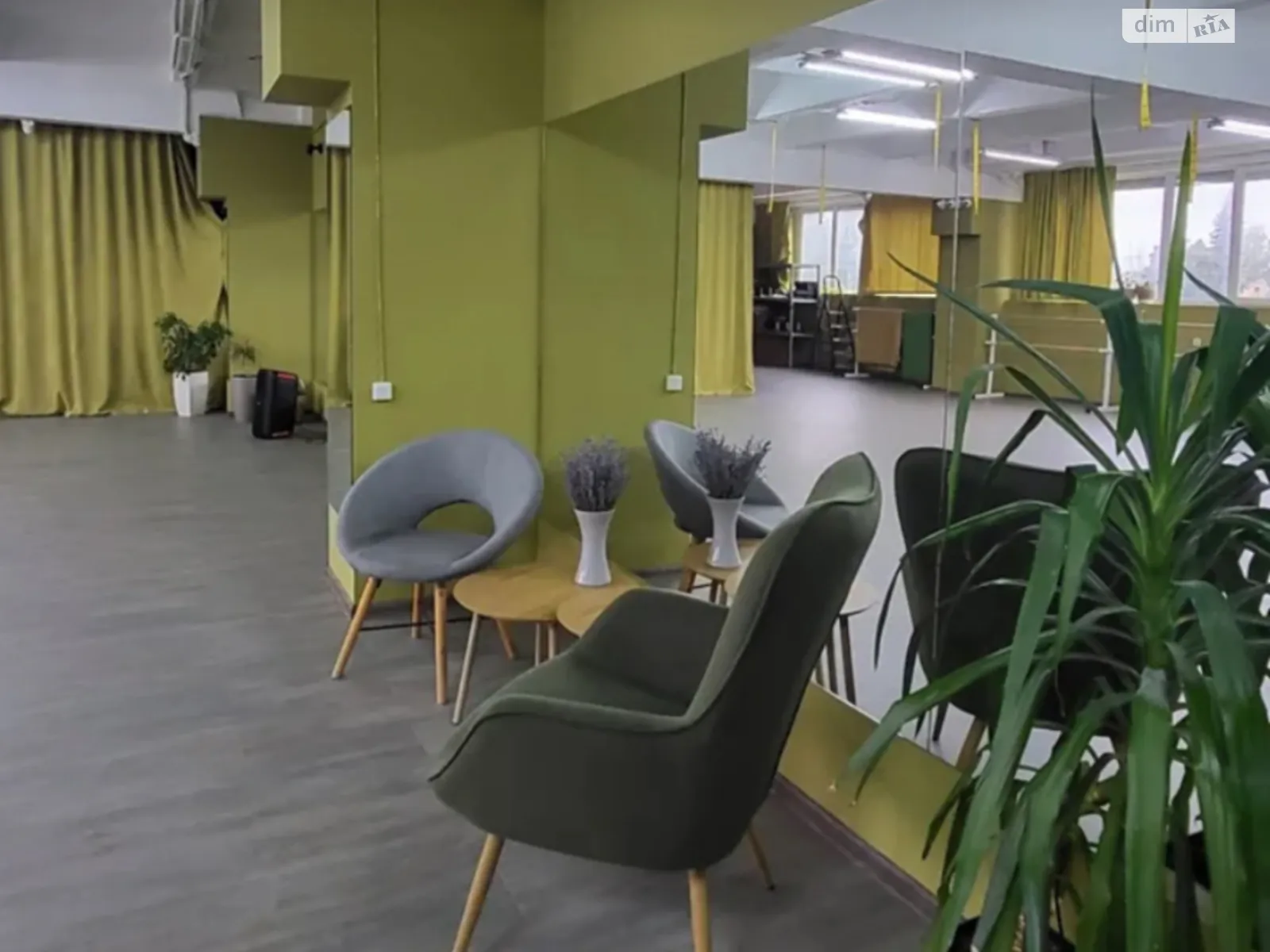 Сдается в аренду офис 168 кв. м в бизнес-центре, цена: 30000 грн - фото 1