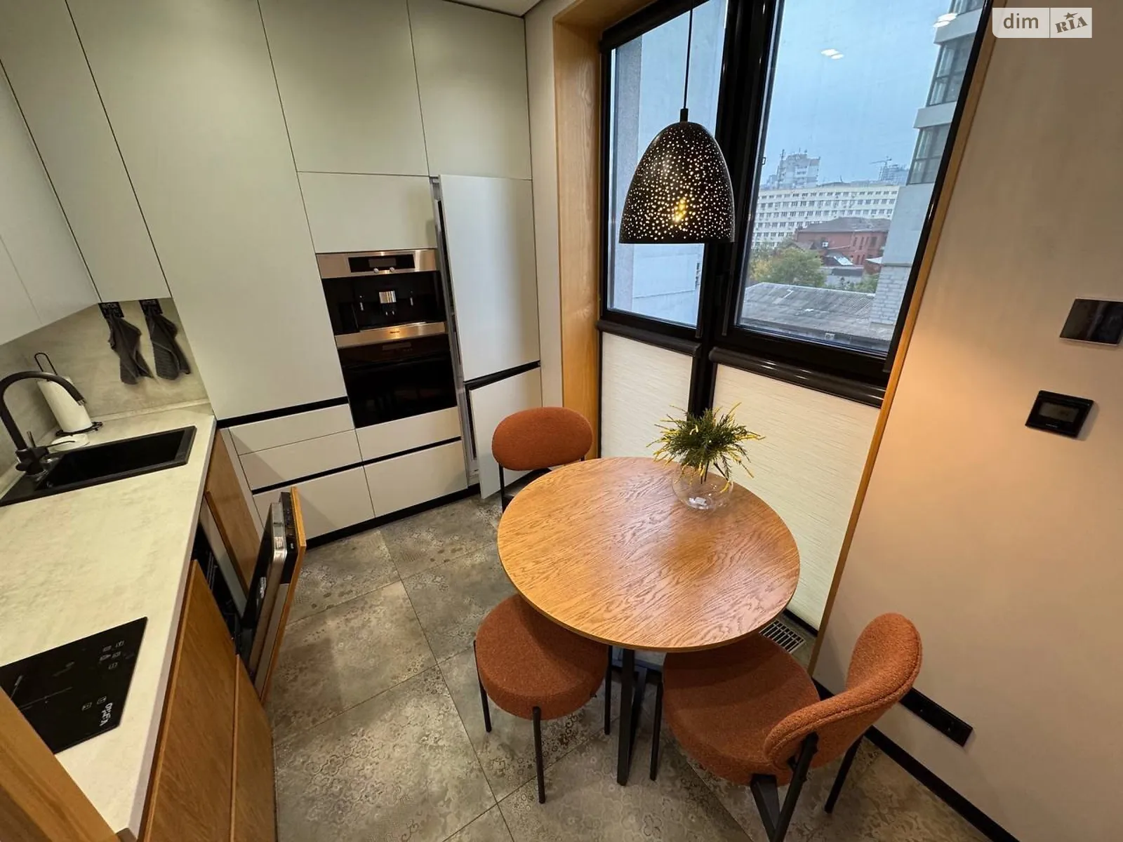 Сдается в аренду 1-комнатная квартира 48 кв. м в Днепре, ул. Европейская, 11 корпус 1А - фото 1