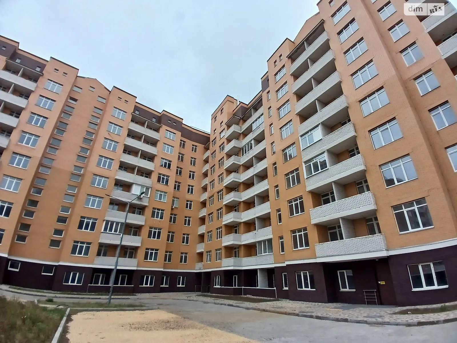 Продается 1-комнатная квартира 40 кв. м в Киеве, ул. Бориспольская, 19 - фото 1