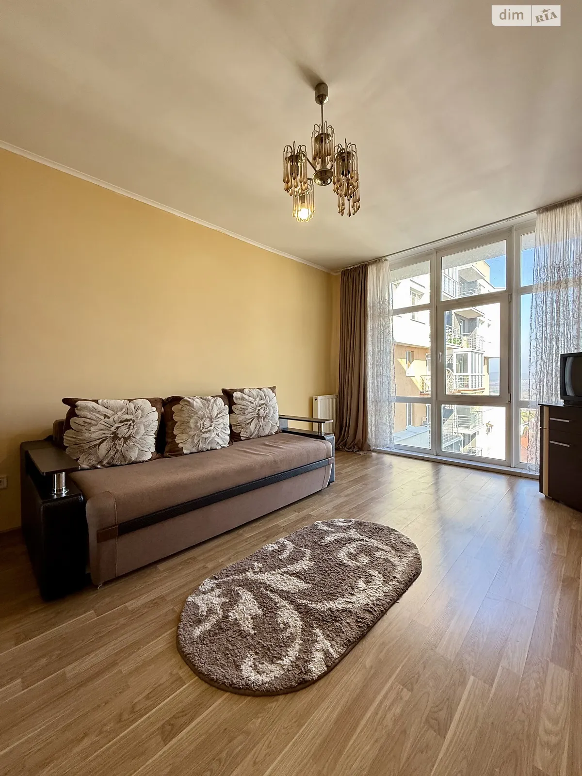 Сдается в аренду 1-комнатная квартира 42 кв. м в Черновцах, ул. Немировская - фото 1