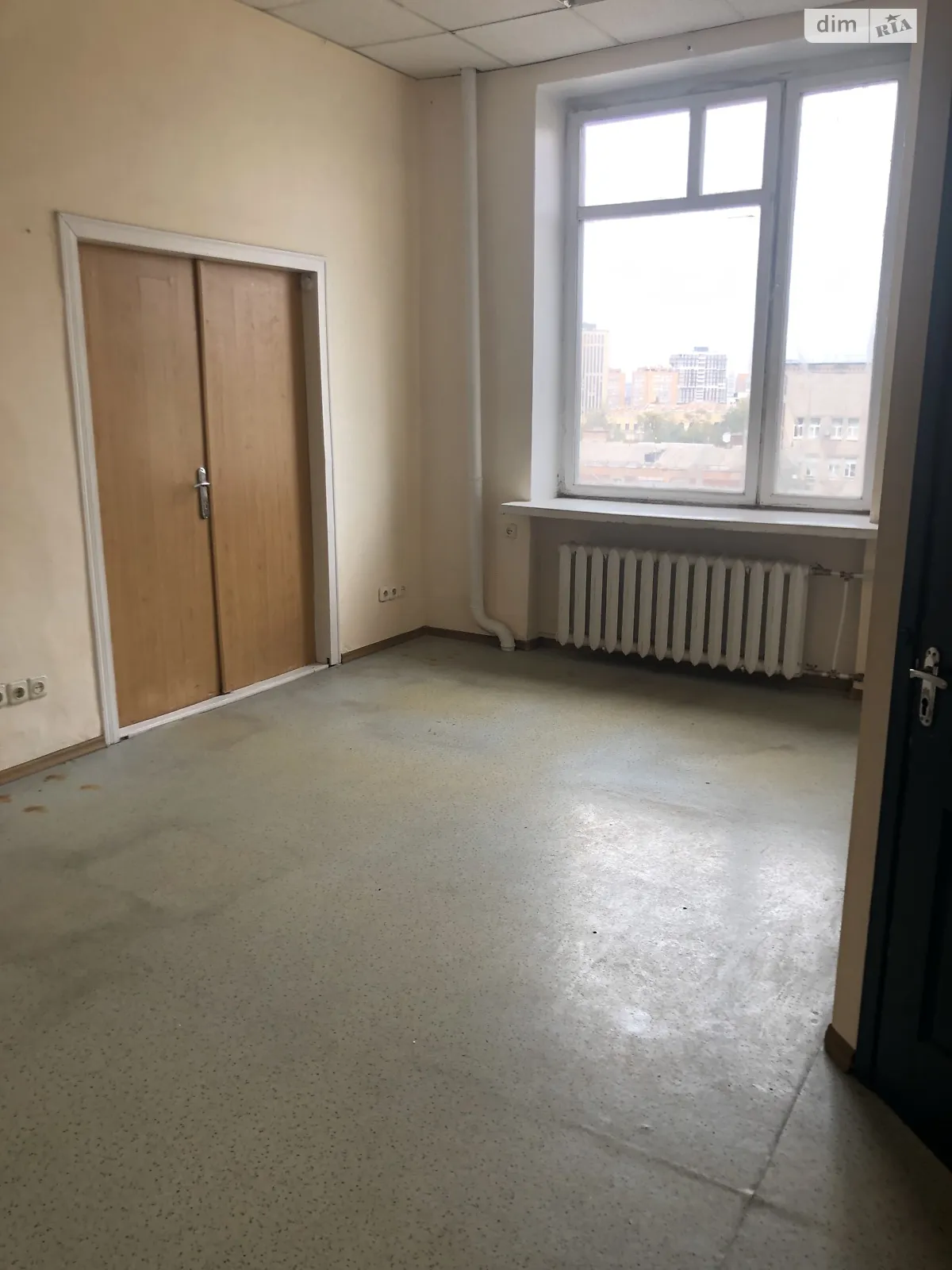 Сдается в аренду офис 33 кв. м в бизнес-центре, цена: 8300 грн - фото 1