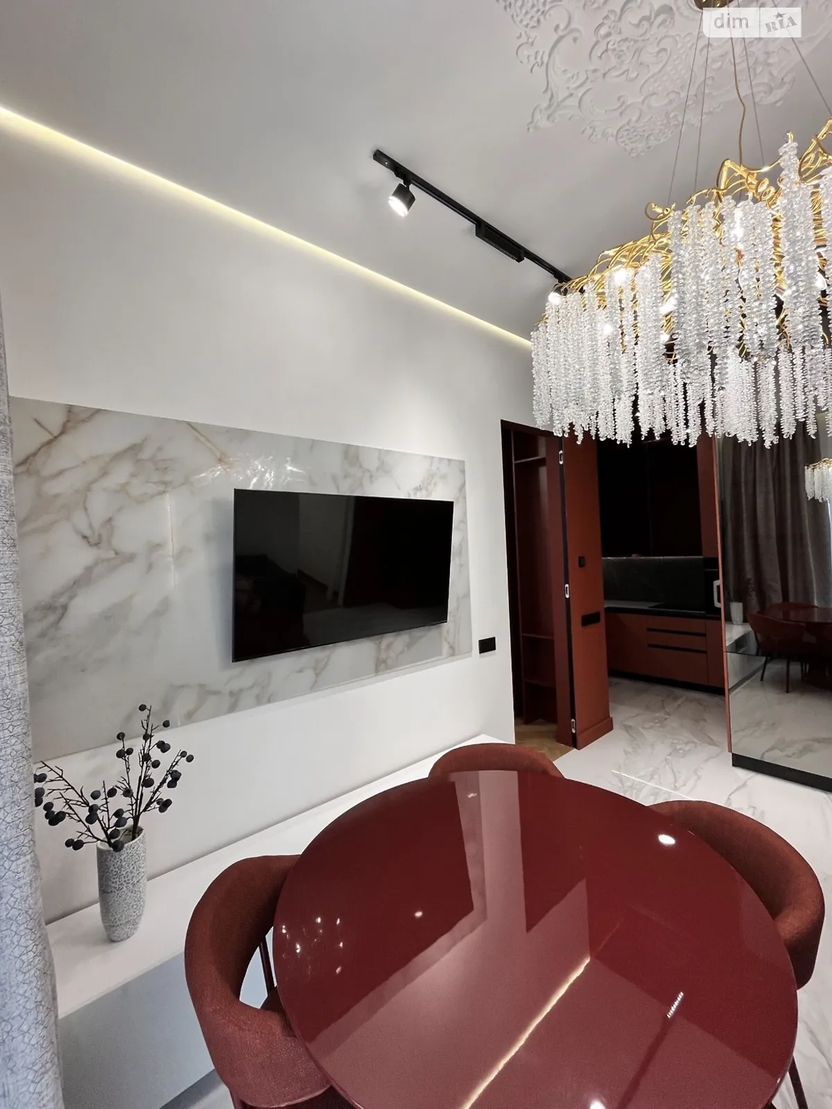 Продается 3-комнатная квартира 65 кв. м в Ужгороде, ул. Легоцкого, 80 - фото 1