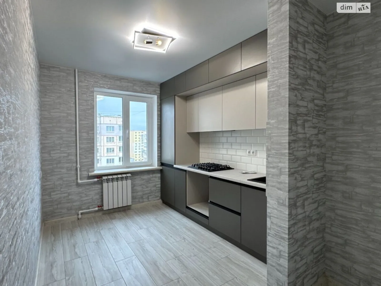 Продается 3-комнатная квартира 64 кв. м в Полтаве, бул. Боровиковского - фото 1