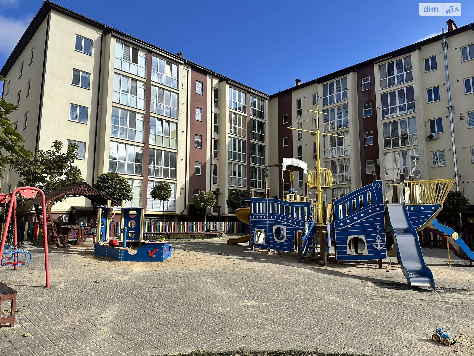 Продается 1-комнатная квартира 40.5 кв. м в Зарванцах, ул. Одесская, 4 - фото 1