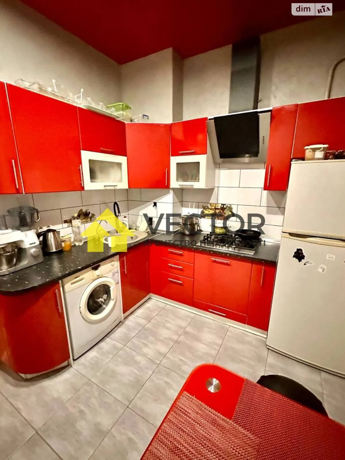 Продається 2-кімнатна квартира 47.3 кв. м у Полтаві, вул. Соборності - фото 1