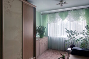 Продаж кімнати, Черкаси, р‑н. Придніпровський, Надпільна вулиця, буд. 530