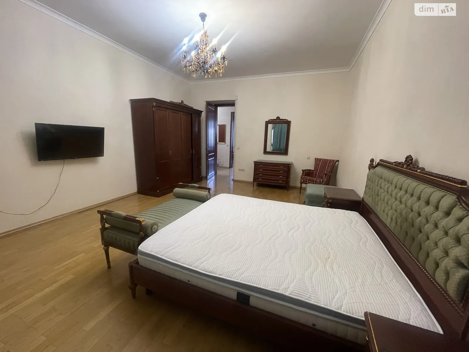 Сдается в аренду 2-комнатная квартира 121.4 кв. м в Киеве, ул. Крещатик, 15 - фото 1