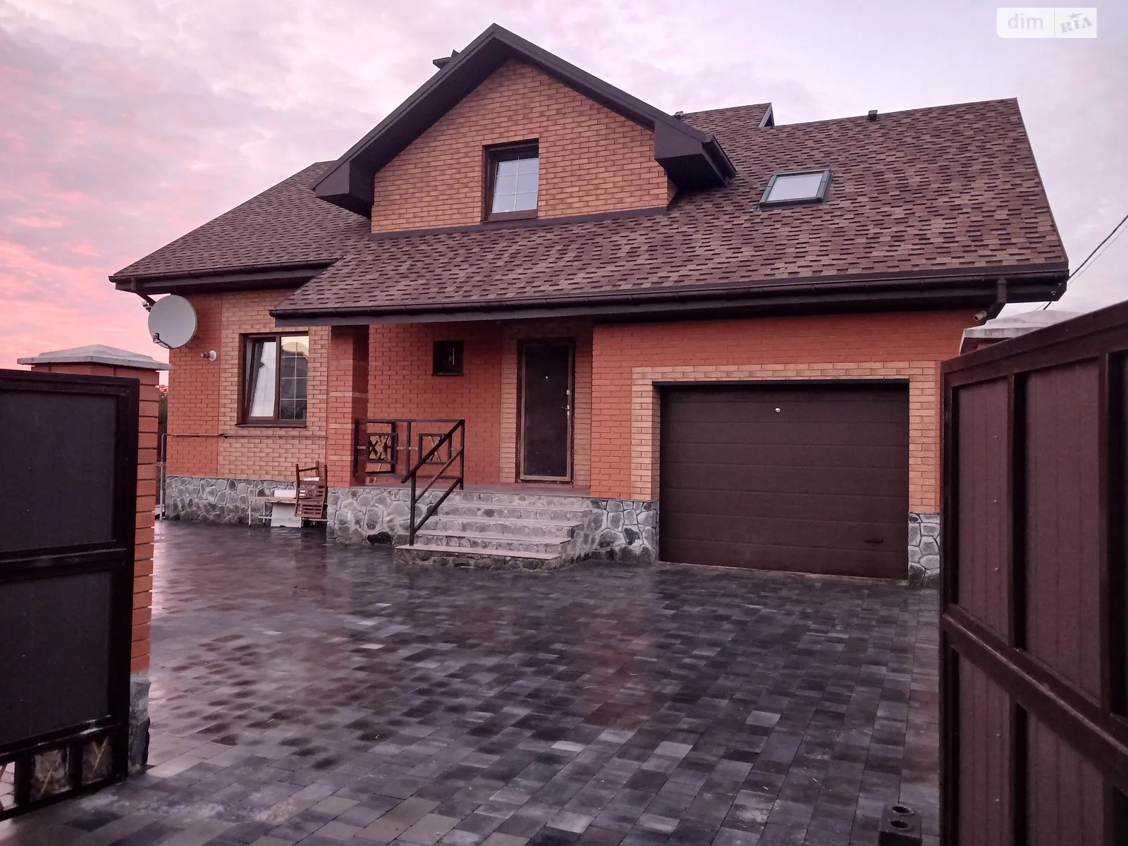 Продается дом на 2 этажа 169 кв. м с мансардой, цена: 220000 $ - фото 1