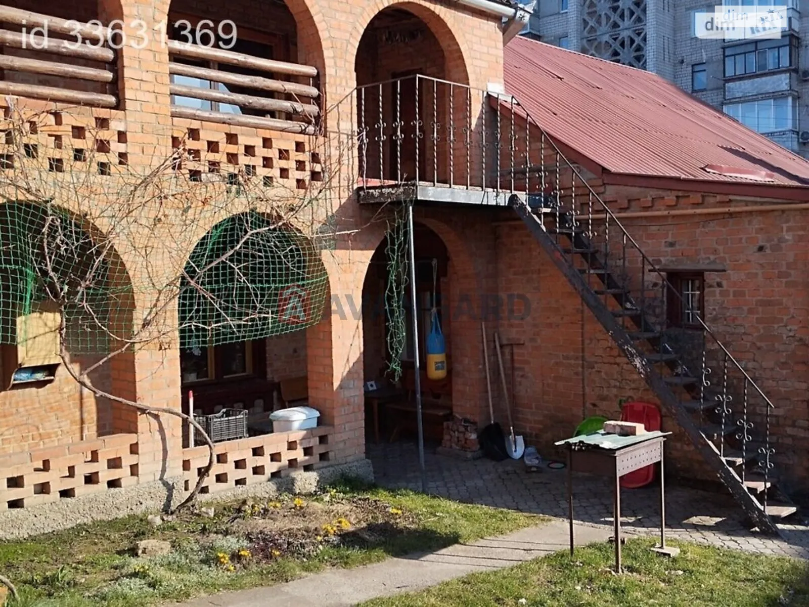 Продается дом на 2 этажа 179 кв. м с бассейном, цена: 175000 $ - фото 1