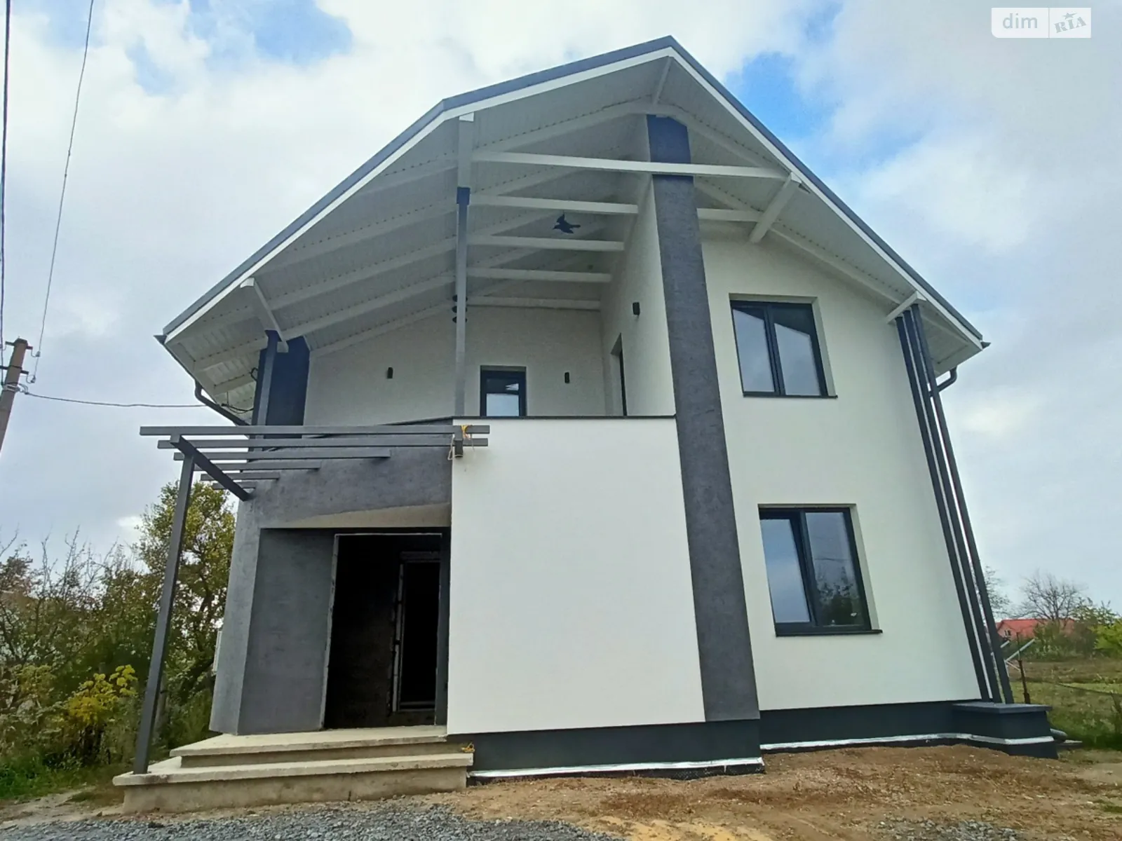 Продается дом на 2 этажа 230 кв. м с верандой, цена: 136000 $ - фото 1