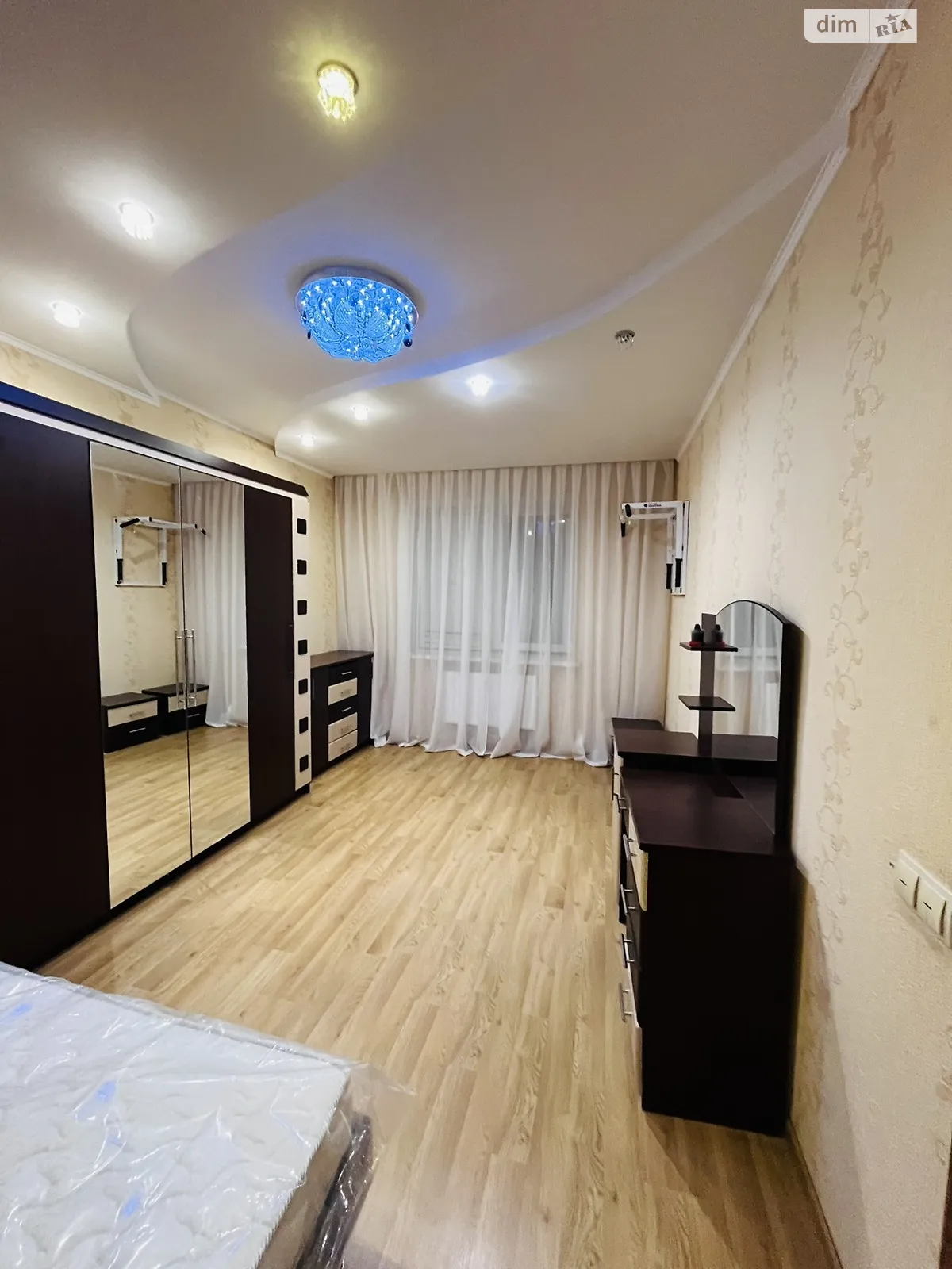 Продается 2-комнатная квартира 57 кв. м в, цена: 72000 $ - фото 1