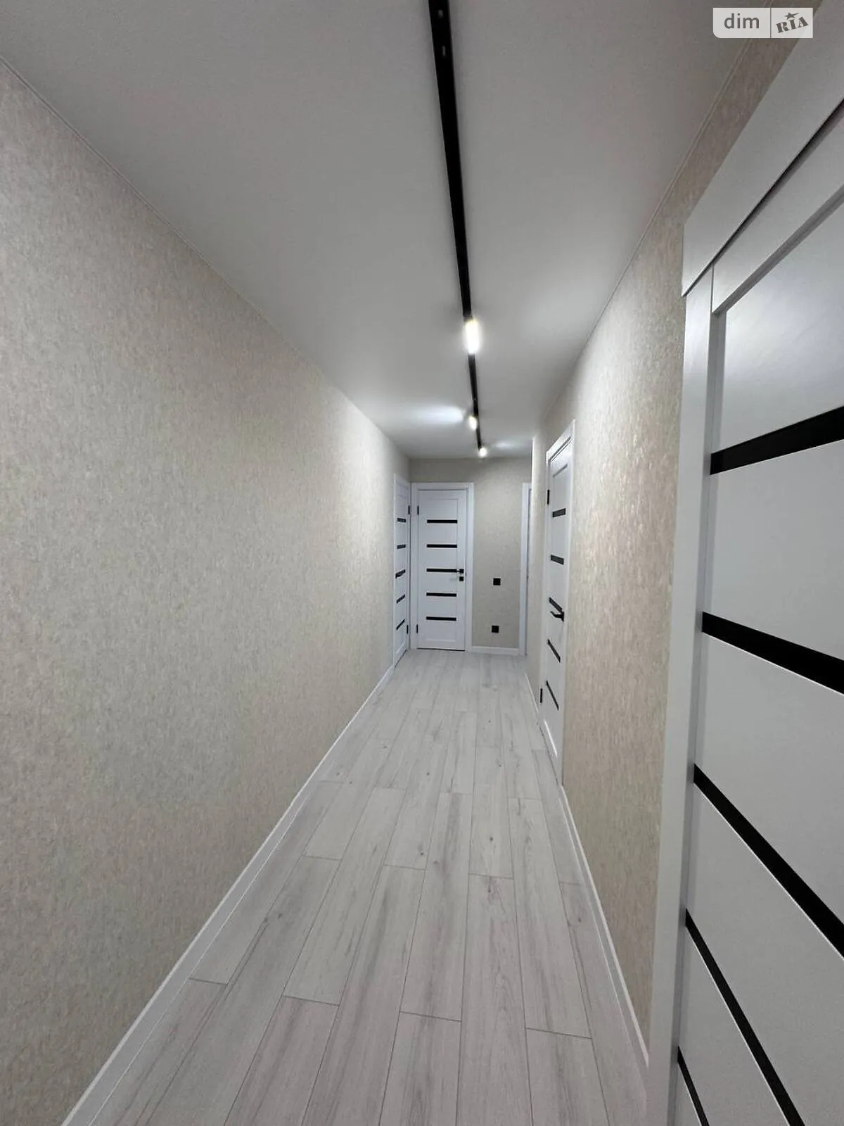 Продается 3-комнатная квартира 64 кв. м в Кропивницком, ул. Марии Примаченко(Васнецова) - фото 1