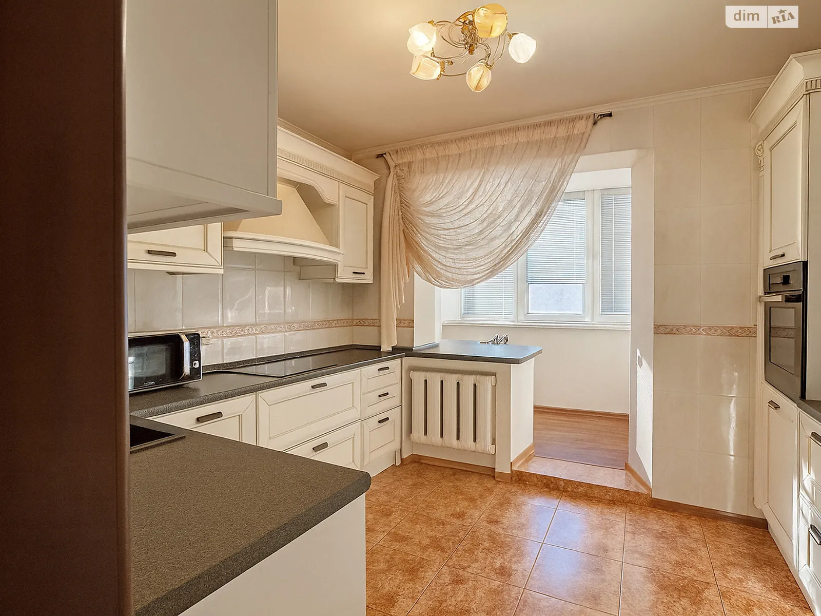 Продается 3-комнатная квартира 81.15 кв. м в Киеве, ул. Анны Ахматовой, 15 - фото 1