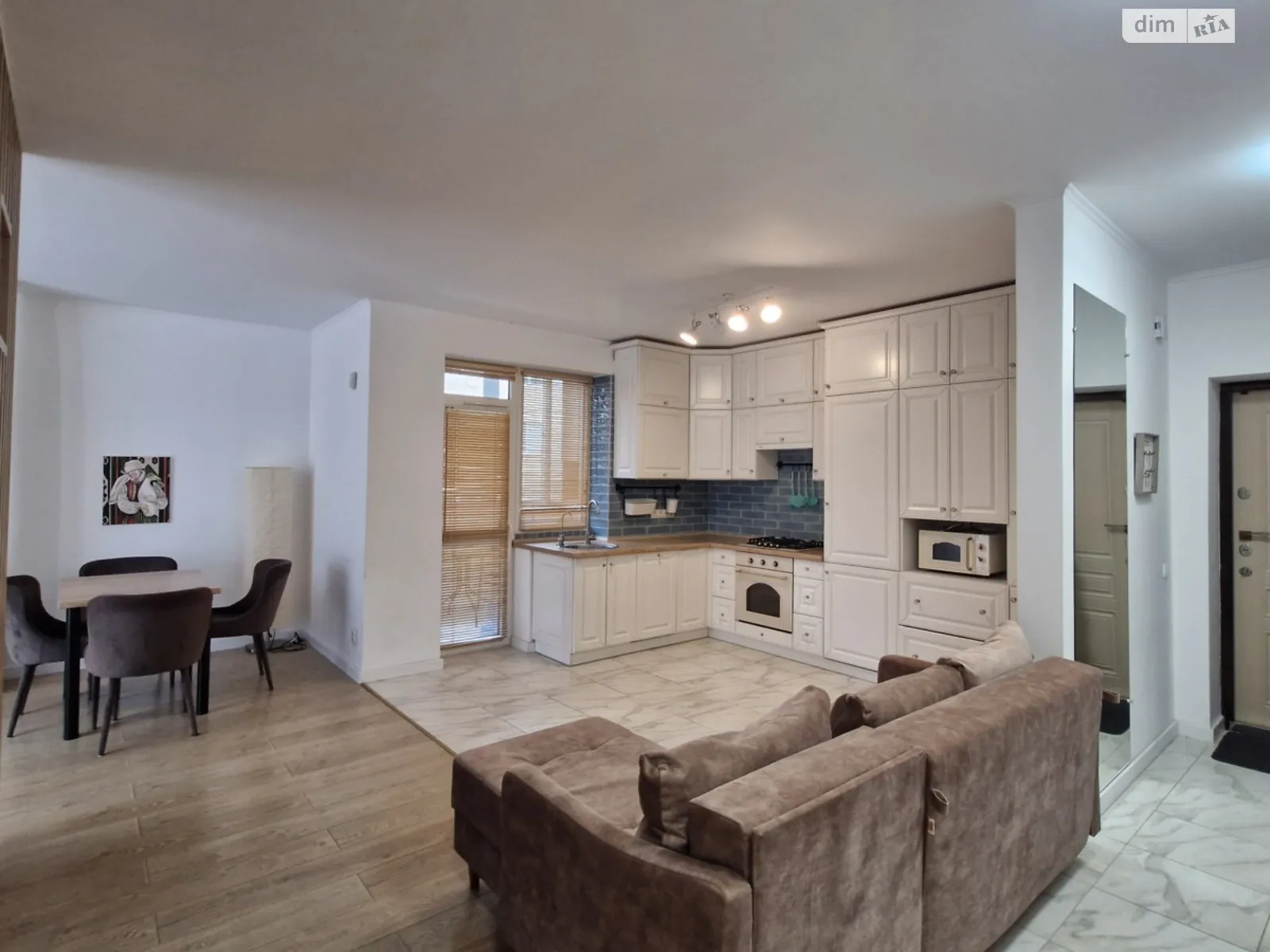 Продается 2-комнатная квартира 69.4 кв. м в Винниках, ул. Винная Гора - фото 1