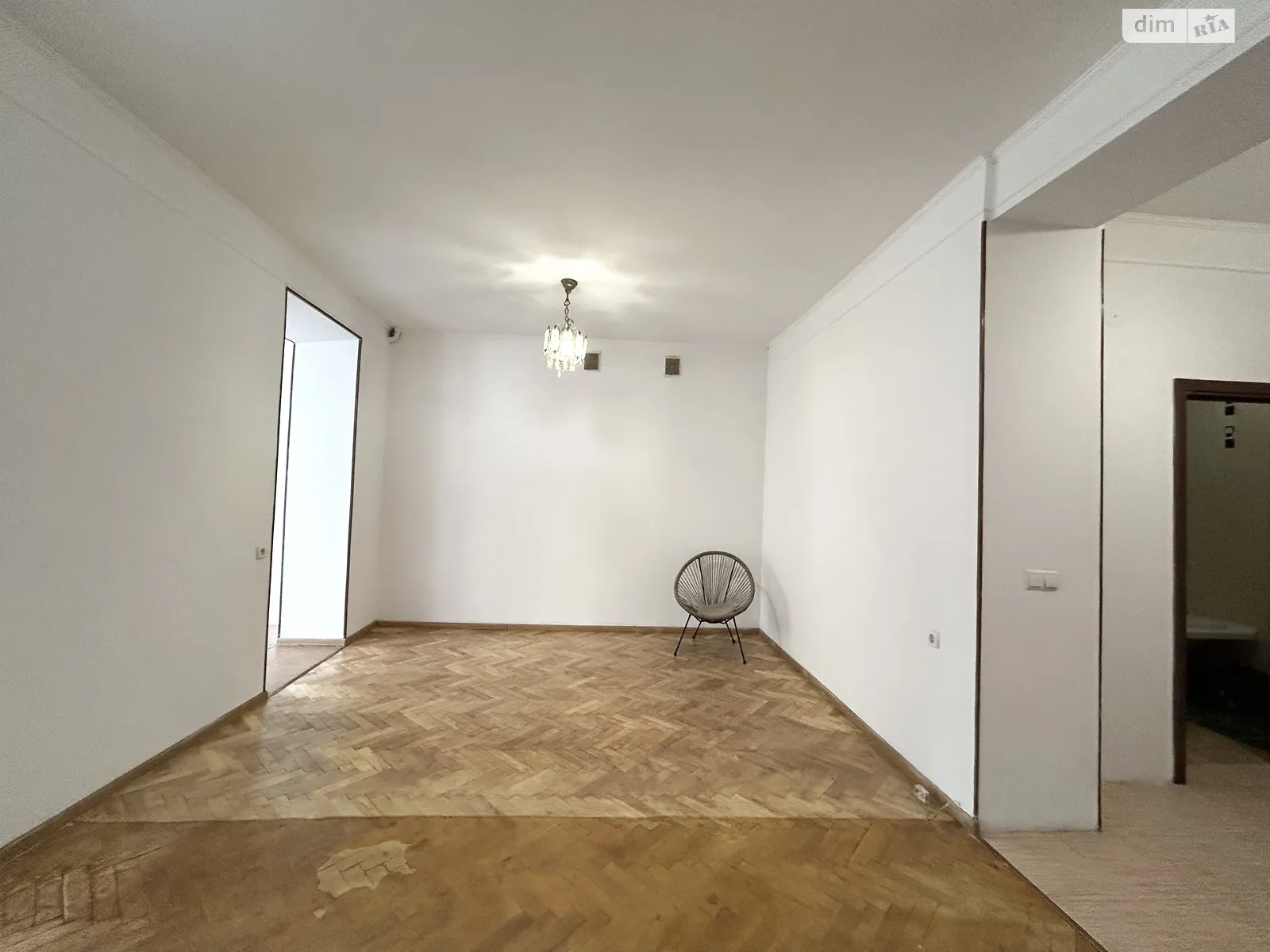 2-комнатная квартира 95 кв. м в Тернополе, ул. Барвинских Семьи - фото 1