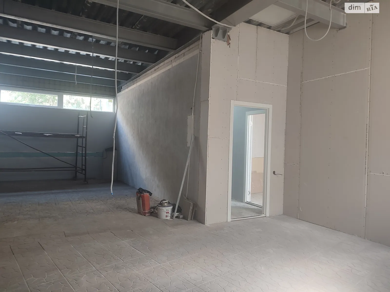Здається в оренду об'єкт сфери послуг 108 кв. м в 3-поверховій будівлі, цена: 20000 грн - фото 1