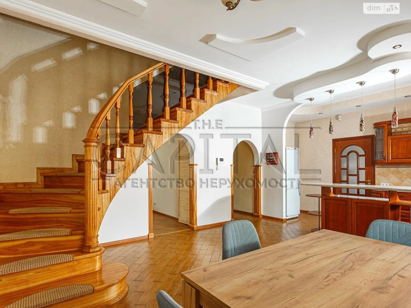 Сдается в аренду дом на 2 этажа 198 кв. м с участком, цена: 1700 $ - фото 1