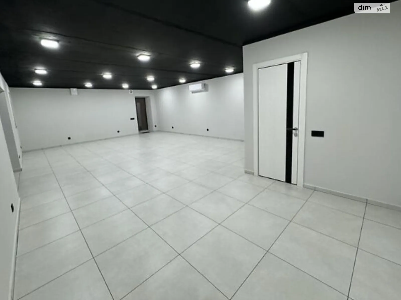 Сдается в аренду помещения свободного назначения 60 кв. м в 10-этажном здании, цена: 500 $ - фото 1