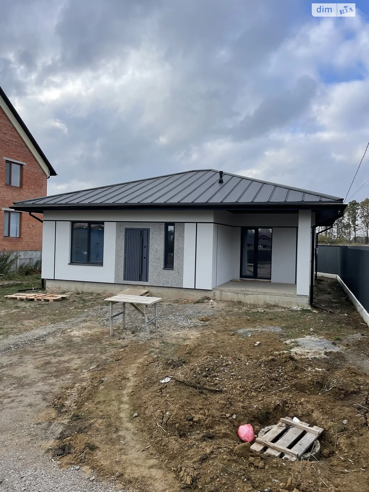 Продается одноэтажный дом 86 кв. м с камином, цена: 86000 $ - фото 1