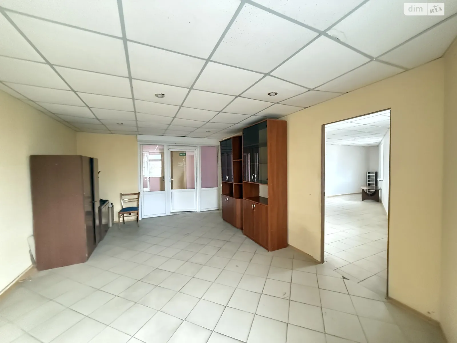 Сдается в аренду офис 50 кв. м в бизнес-центре, цена: 7400 грн - фото 1