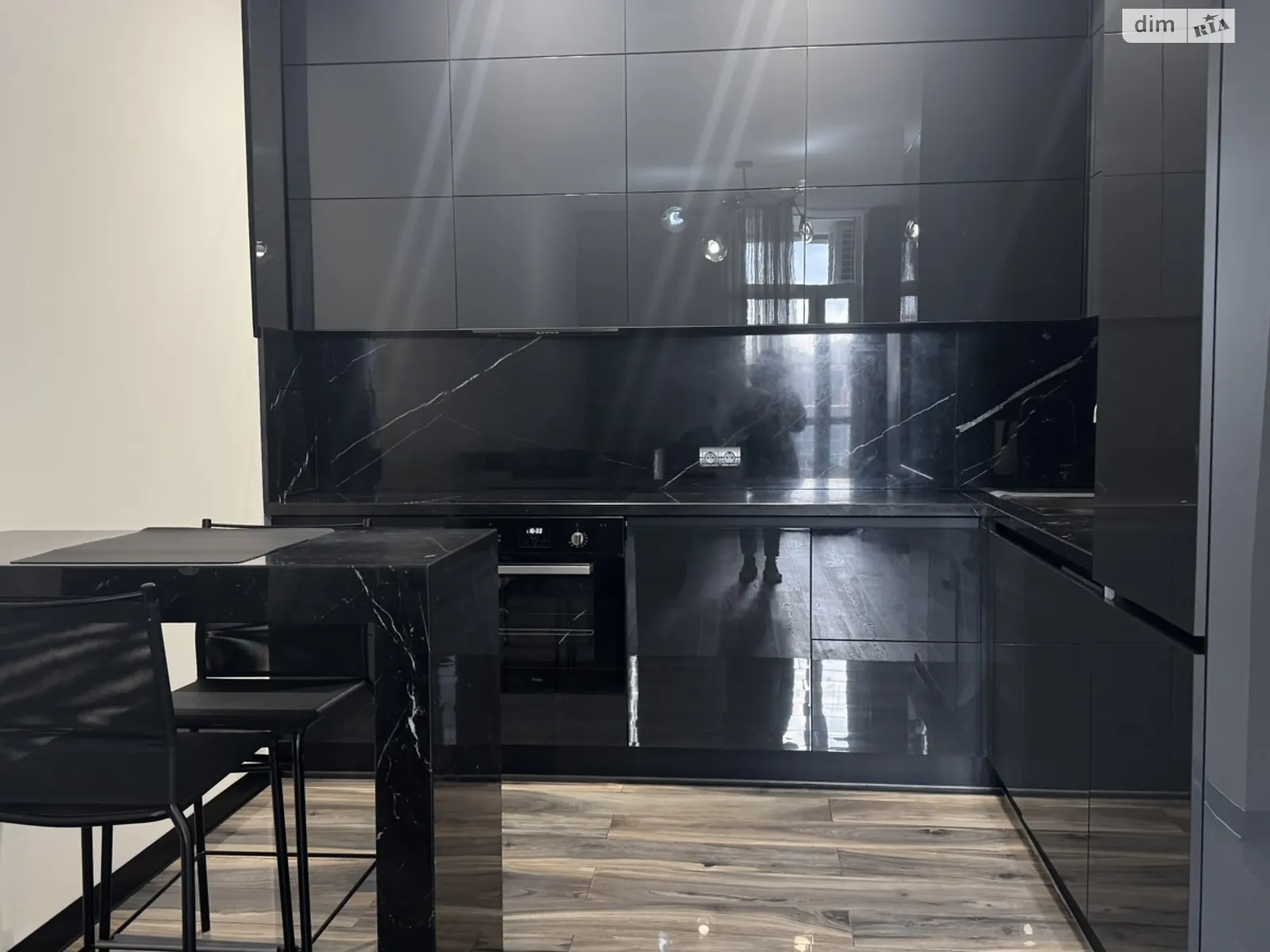 Сдается в аренду 2-комнатная квартира 55 кв. м в Киеве, ул. Маккейна Джона, 7 - фото 1