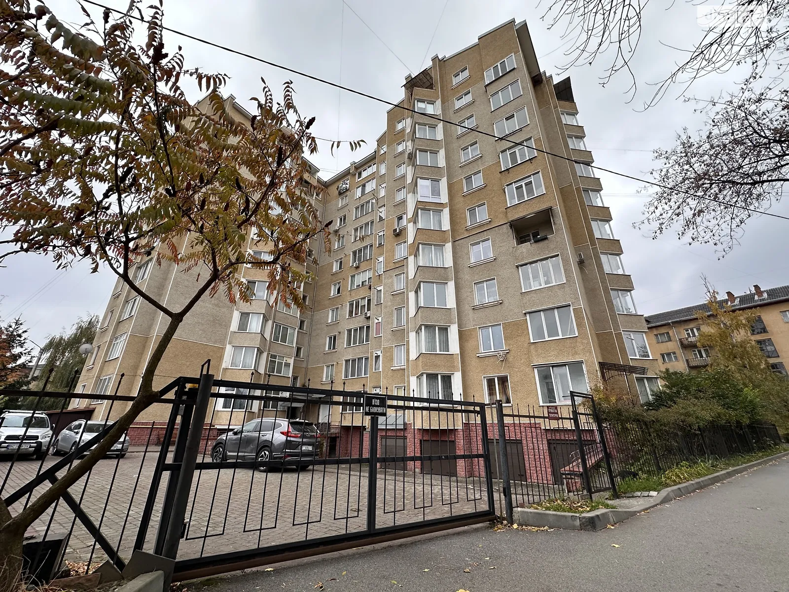 Продается 1-комнатная квартира 42 кв. м в Ивано-Франковске, бул. Северный, 7А - фото 1