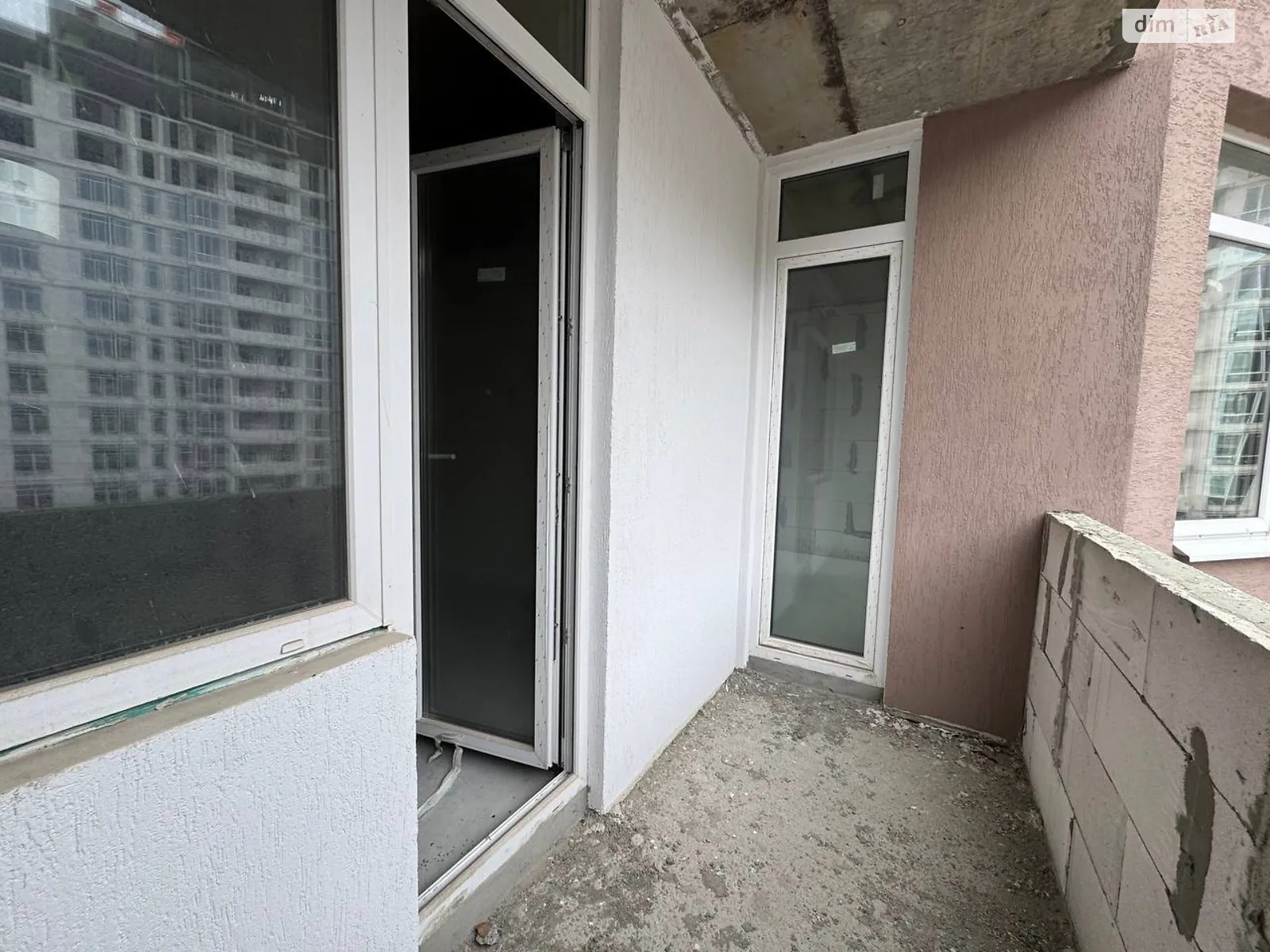 1-комнатная квартира 61.7 кв. м в Тернополе, ул. Смакулы - фото 1