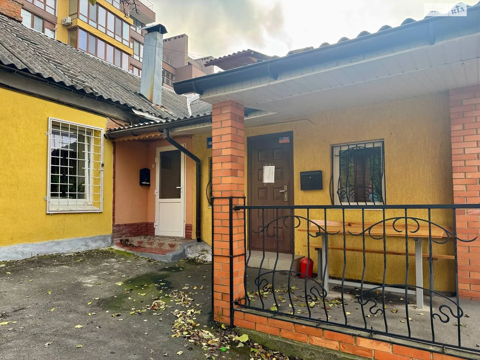 Сдается в аренду офис 30.1 кв. м в бизнес-центре, цена: 12000 грн - фото 1