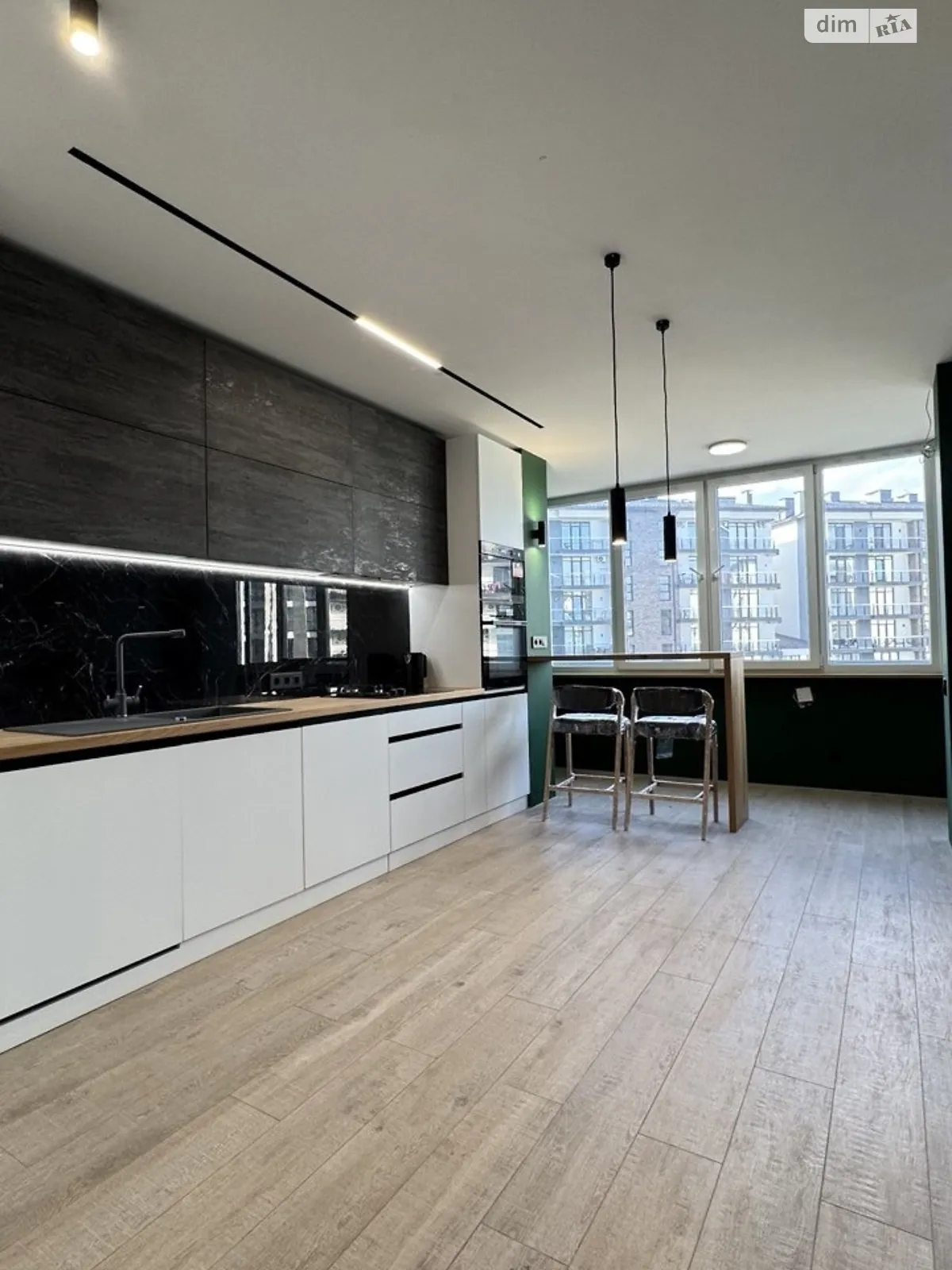 Продается 1-комнатная квартира 54.5 кв. м в Брюховичах, ул. Львовская - фото 1