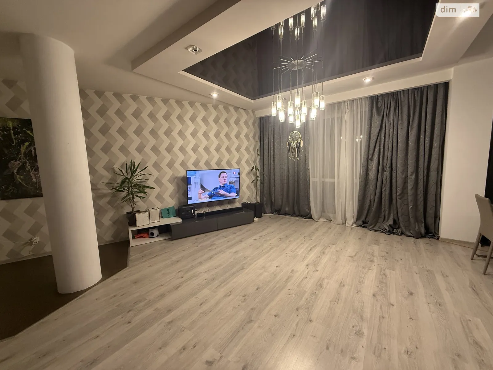 Продается 2-комнатная квартира 103 кв. м в Кременчуге, ул. Героев Мариуполя (Героев Бреста), 83Б - фото 1