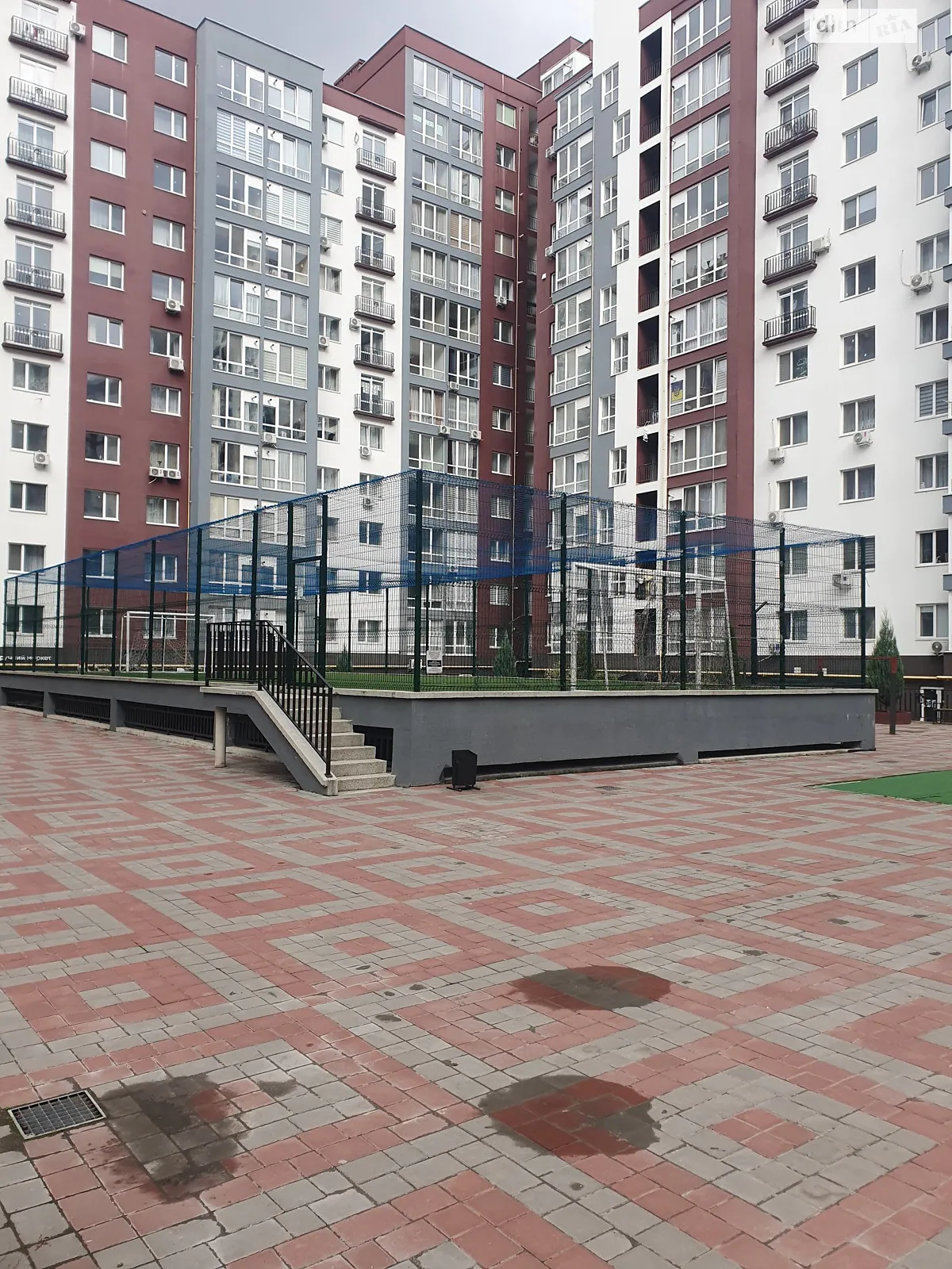 Продается 2-комнатная квартира 64.8 кв. м в Ивано-Франковске, ул. Княгинин, 44 - фото 1