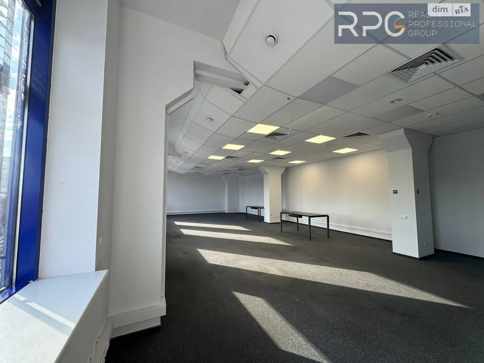 Сдается в аренду офис 924 кв. м в бизнес-центре, цена: 16632 $ - фото 1